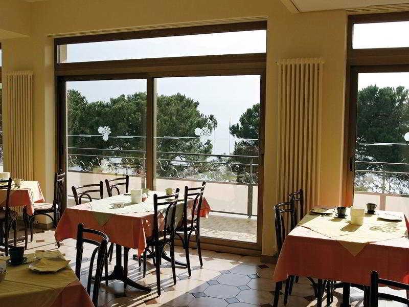 Muralto Hotel Geranio Au Lac מסעדה תמונה