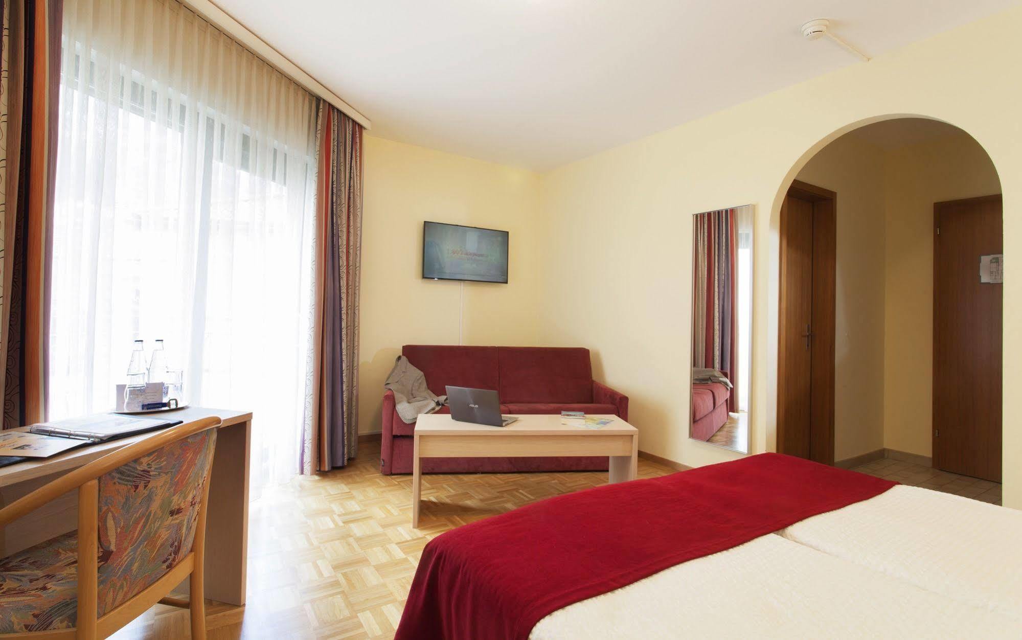 Muralto Hotel Geranio Au Lac מראה חיצוני תמונה